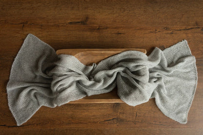 ソフトモヘア糸使用のニューボーン用おくるみ