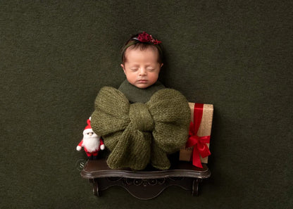 ソフトモヘア糸使用のニューボーン用おくるみ