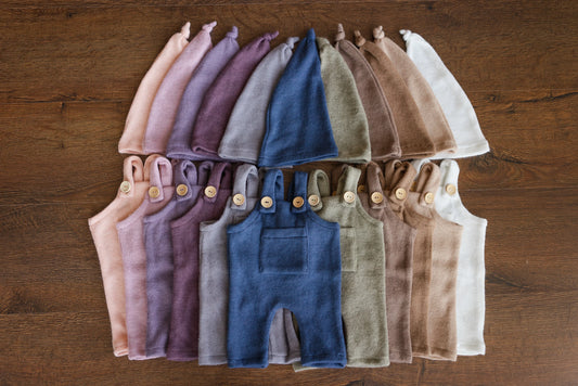 アンゴラ生地のオーバーオール＆とんがり帽子