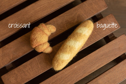 フェルト生地ぬいぐるみ（フード）