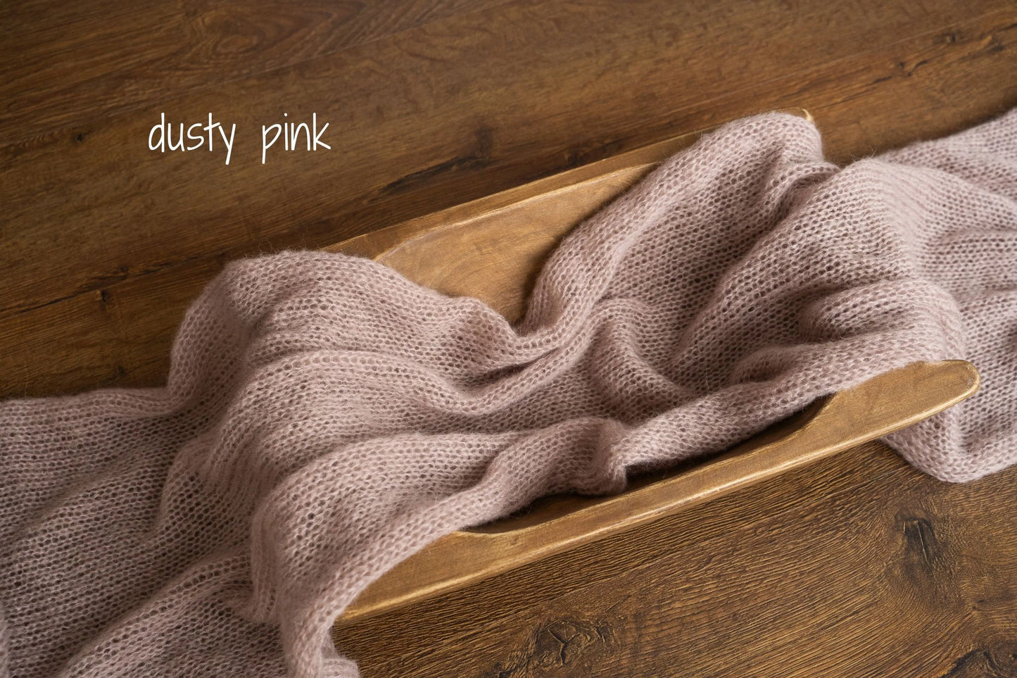 ソフトモヘア糸使用のニューボーン用おくるみ