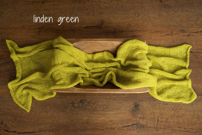 ソフトモヘア糸使用のニューボーン用おくるみ