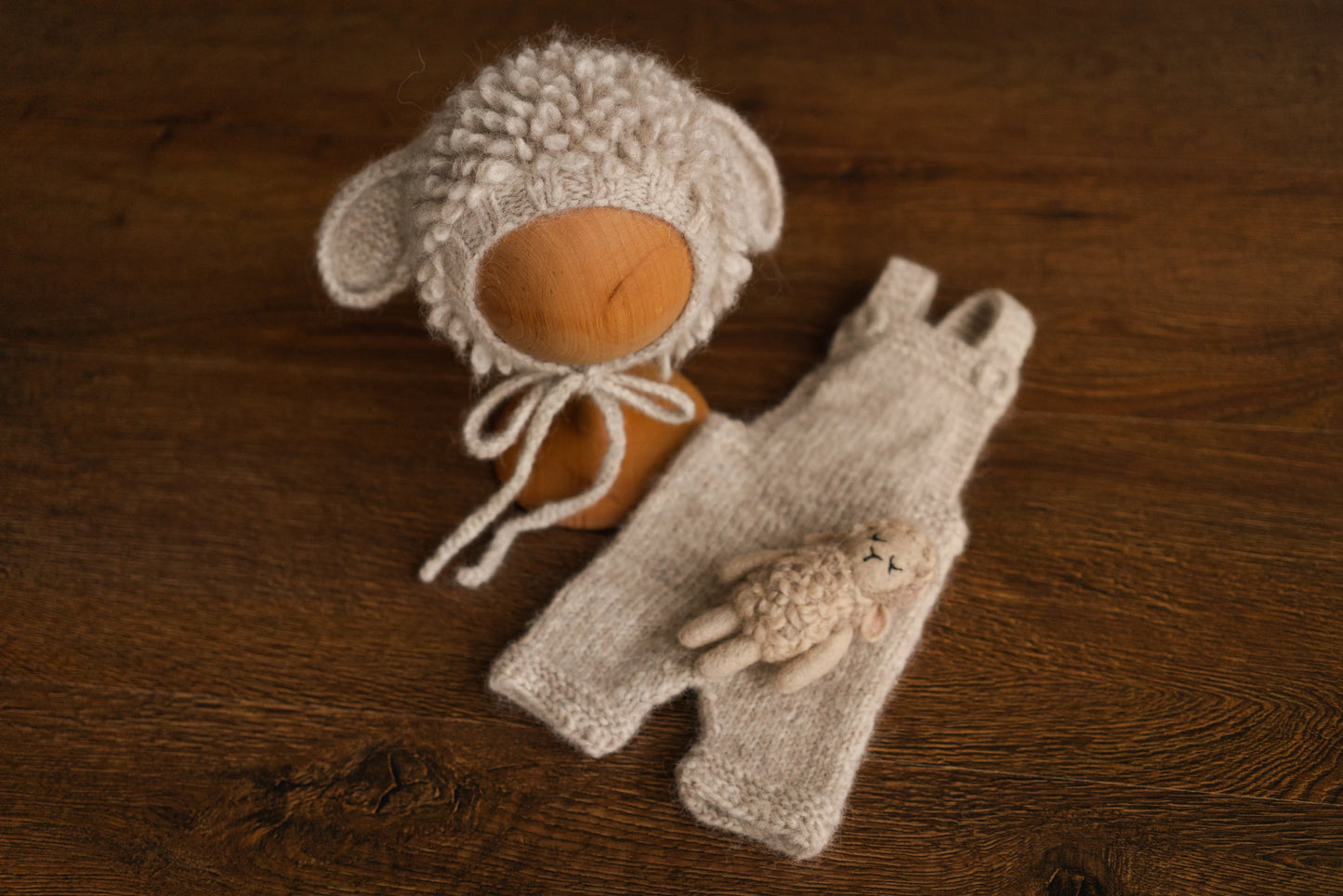 オーバーオール、ボトムス、ヒツジのぬいぐるみ、ボンネット