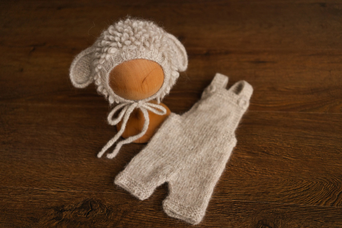 オーバーオール、ボトムス、ヒツジのぬいぐるみ、ボンネット