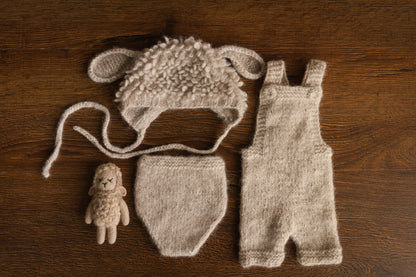 オーバーオール、ボトムス、ヒツジのぬいぐるみ、ボンネット