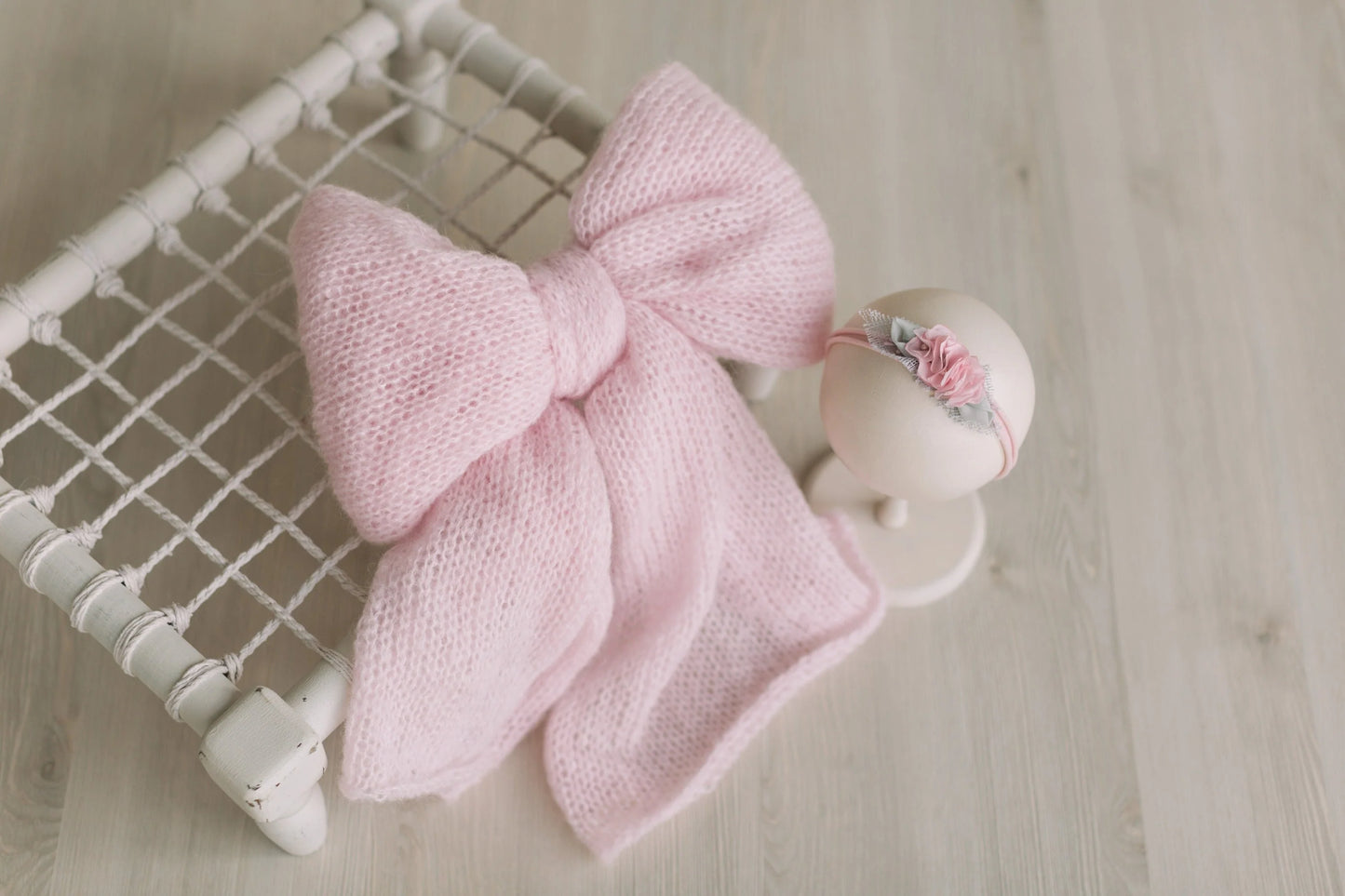 ソフトモヘア糸使用のニューボーン用おくるみ