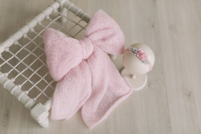 ソフトモヘア糸使用のニューボーン用おくるみ