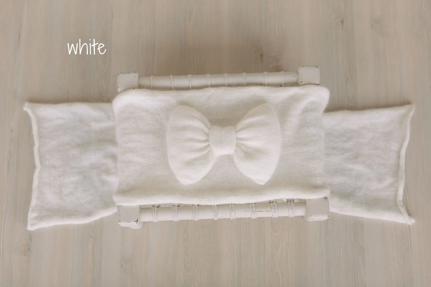 アンゴラウール使用のリボンブローチ