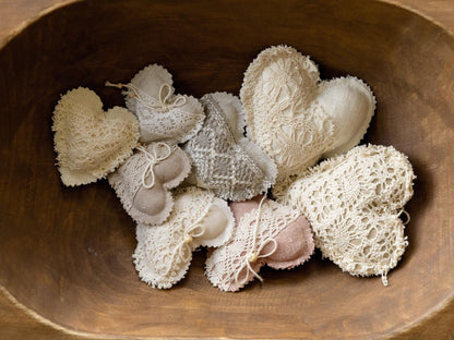 リネン生地使用のボーホー風ハートのぬいぐるみ