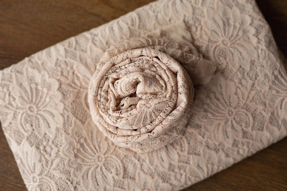 花柄レースバックドロップ＆おくるみ