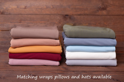 ジュリアバックドロップ、おくるみ、まくら、ハット