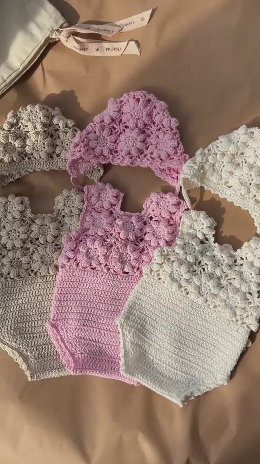 かぎ針編み ロンパース＆ボンネット