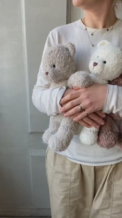 ブークレ素材のテディベア