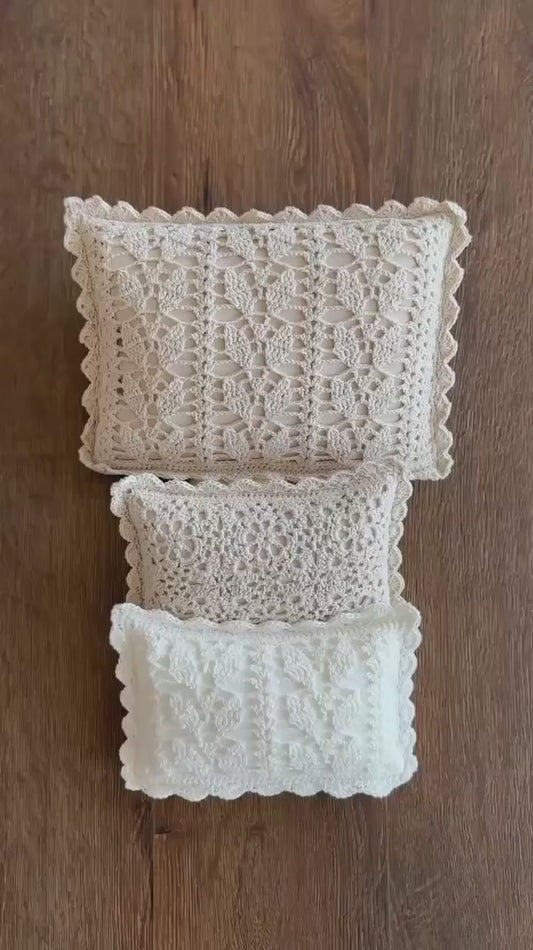 フリルレース かぎ針編みまくら